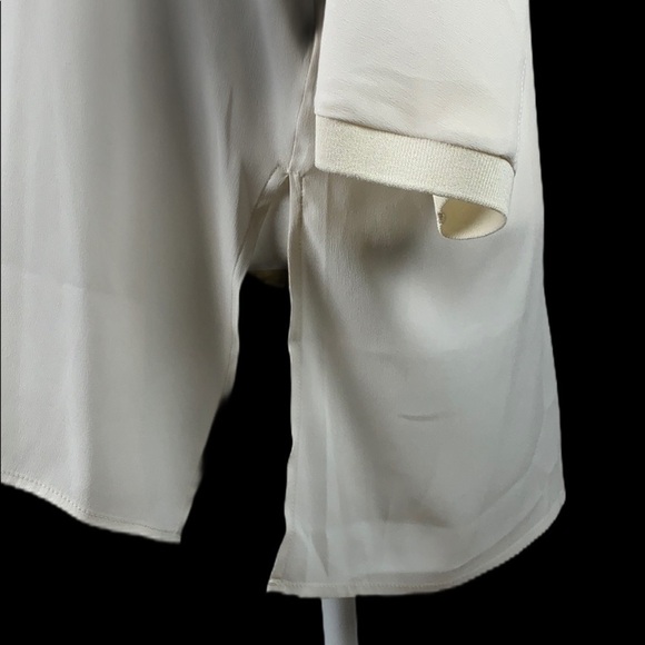 Ann Taylor V-Neck Tunic Ivory Blouse M - Picture 4 of 8